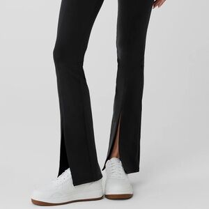 Alo Airbrush High-Waist Flutter Legging Size L in Black